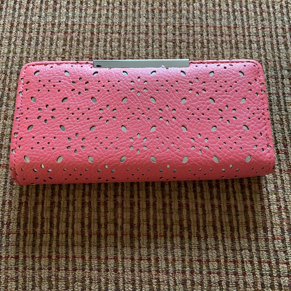Pink button wallet with slip pockets